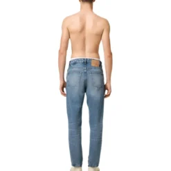 AMI Paris jean a coupe fuselee blau Tapered-Jeans