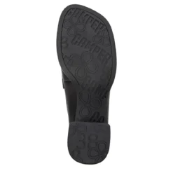 Camper Der neue feminine Absatzschuh für den Alltag ist i schwarz Bootsschuhe