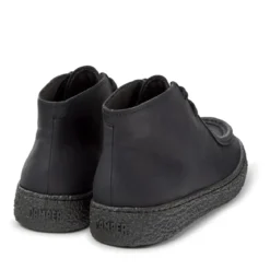 Camper Der Peu Terreno ist ein lässiger Schuh mit Rundumn schwarz Stiefel