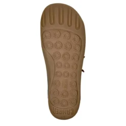 Camper Unsere Peu-Cami-Linie wird nach der Form des Fußes schwarz Low-Top-Sneaker