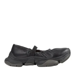 Camper Wir präsentieren die nächste Generation des Karstschwarz Ballerinas