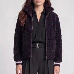 Marc Aurel Der Blouson mit Streifen-Strick aus curly Faux Fur lila Blouson