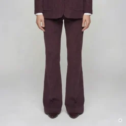Marc Aurel Diese Hose im Flared Style überzeugt mit einer mod lila Cordhose