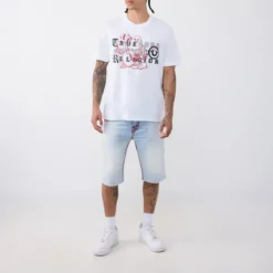 True Religion - T-Shirt- Übereinander angeordnete Logos auf Fro weiss T-Shirt
