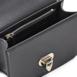 Valentino Garavani Umhängetasche Rockstud aus Kalbsleder schwarz Crossbody Bag